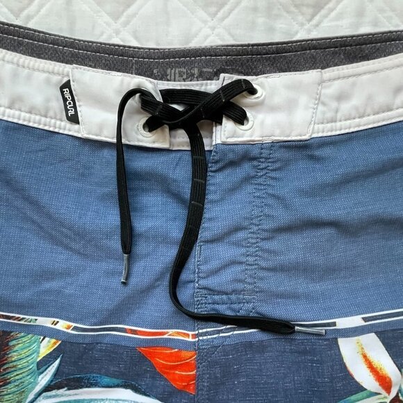Rip Curl Board Shorts Stretch Blue and Cream with Hawaiian Print - Picture 2 of 7